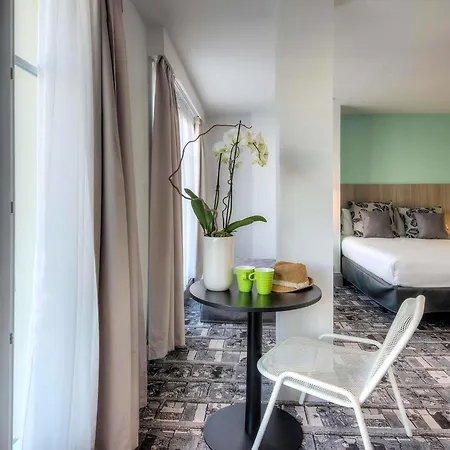 Ibis Styles Centre Gare Hotel 3*